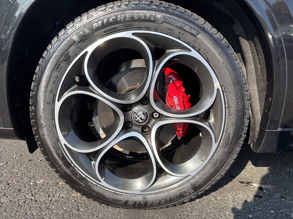 2022 Alfa Romeo Stelvio Veloce