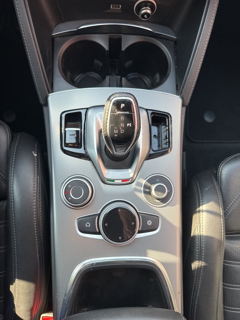 2022 Alfa Romeo Stelvio Veloce