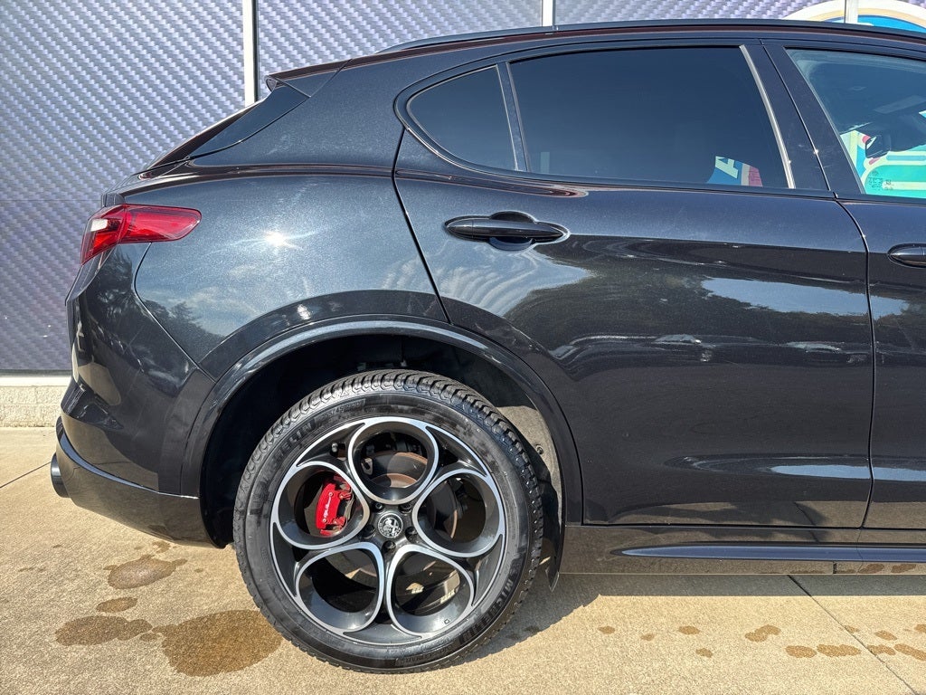 2022 Alfa Romeo Stelvio Veloce