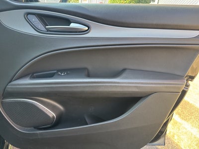 2022 Alfa Romeo Stelvio Veloce