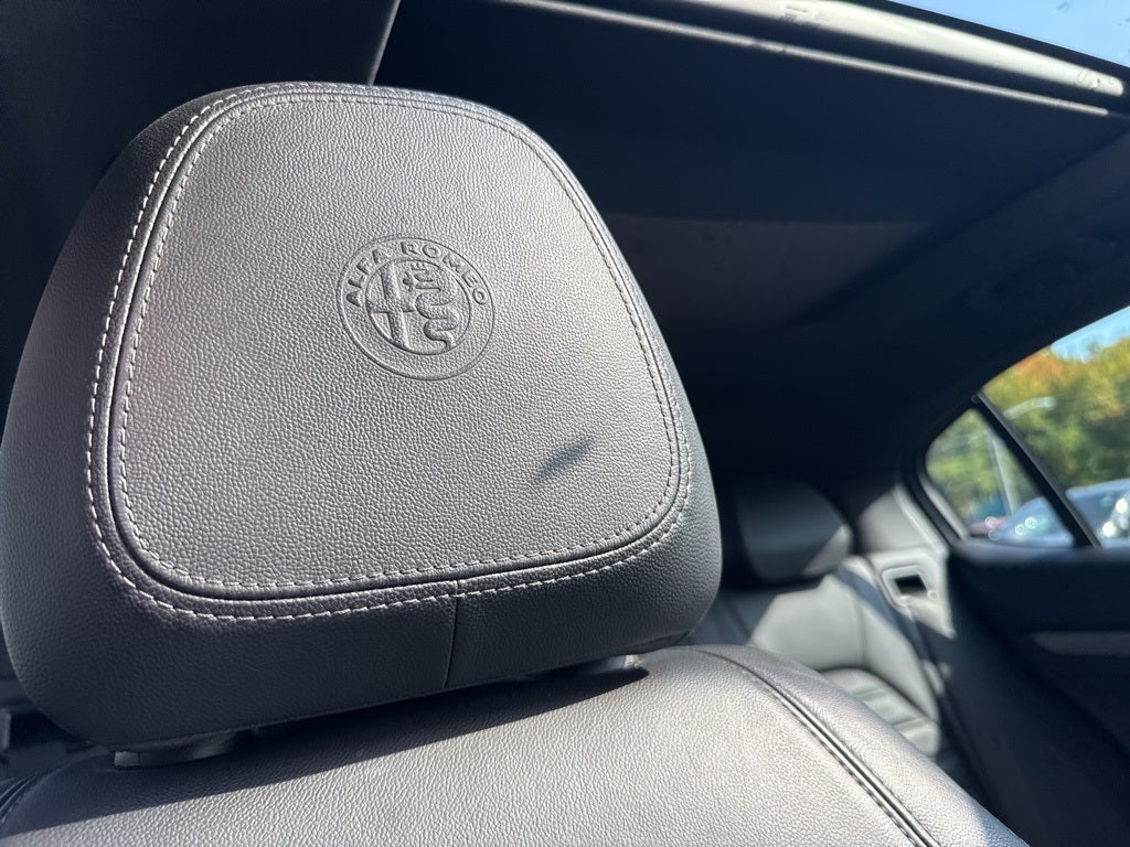 2022 Alfa Romeo Stelvio Veloce