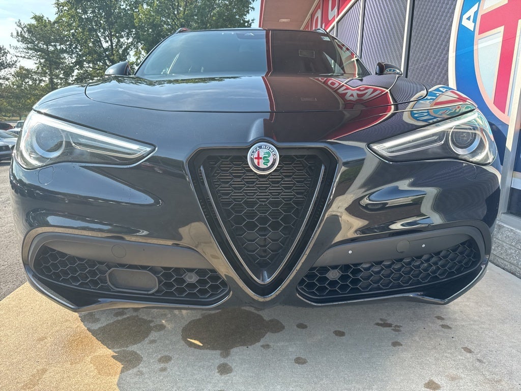 2022 Alfa Romeo Stelvio Veloce