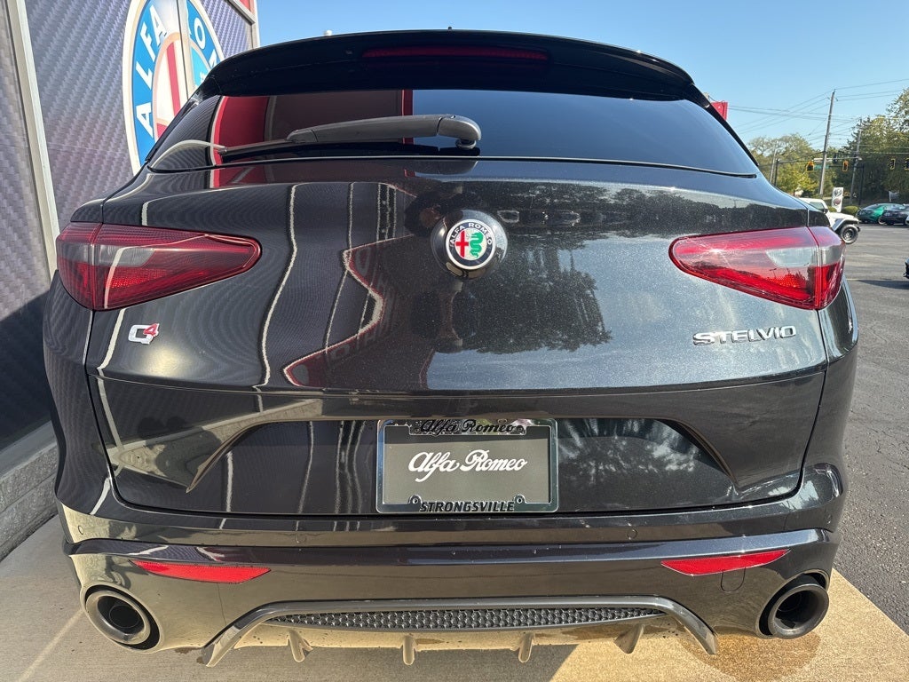 2022 Alfa Romeo Stelvio Veloce