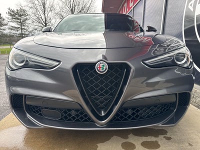 2019 Alfa Romeo Stelvio Quadrifoglio