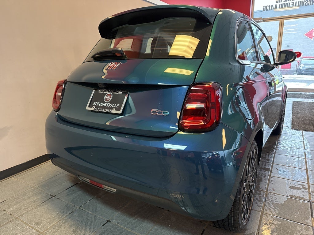 2025 FIAT 500e Battery Electric