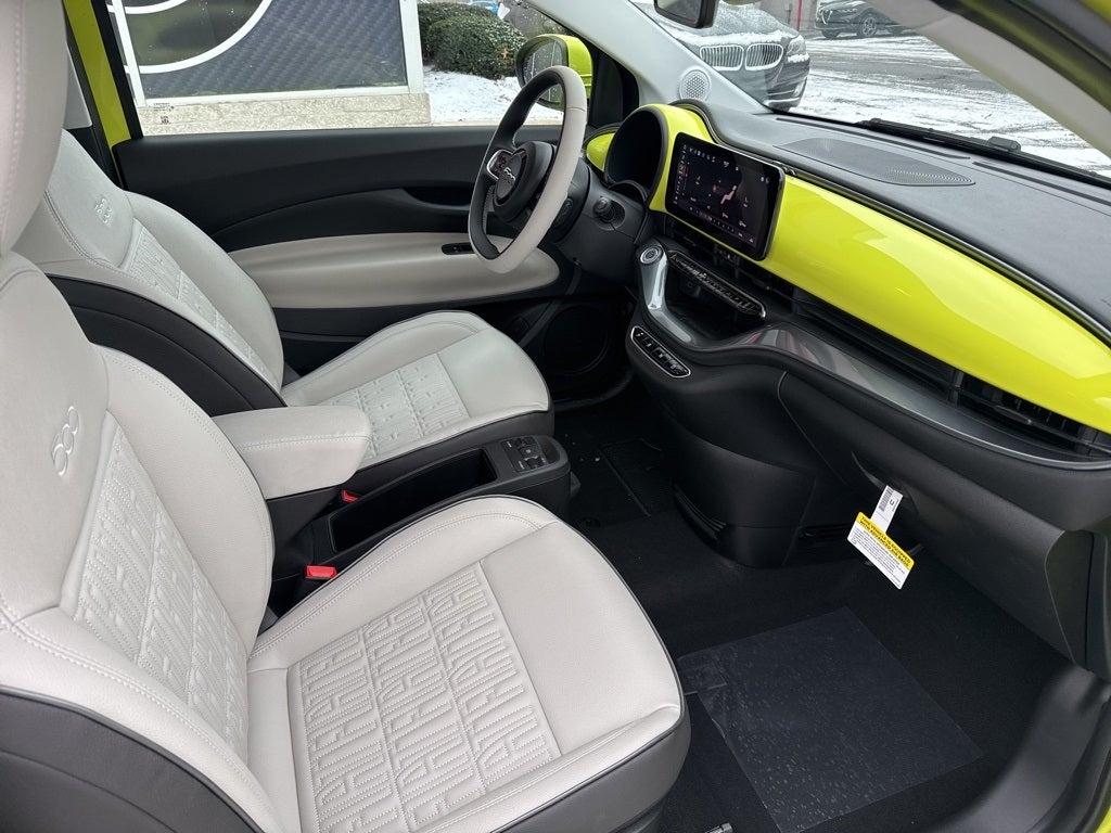 2025 FIAT 500e Battery Electric