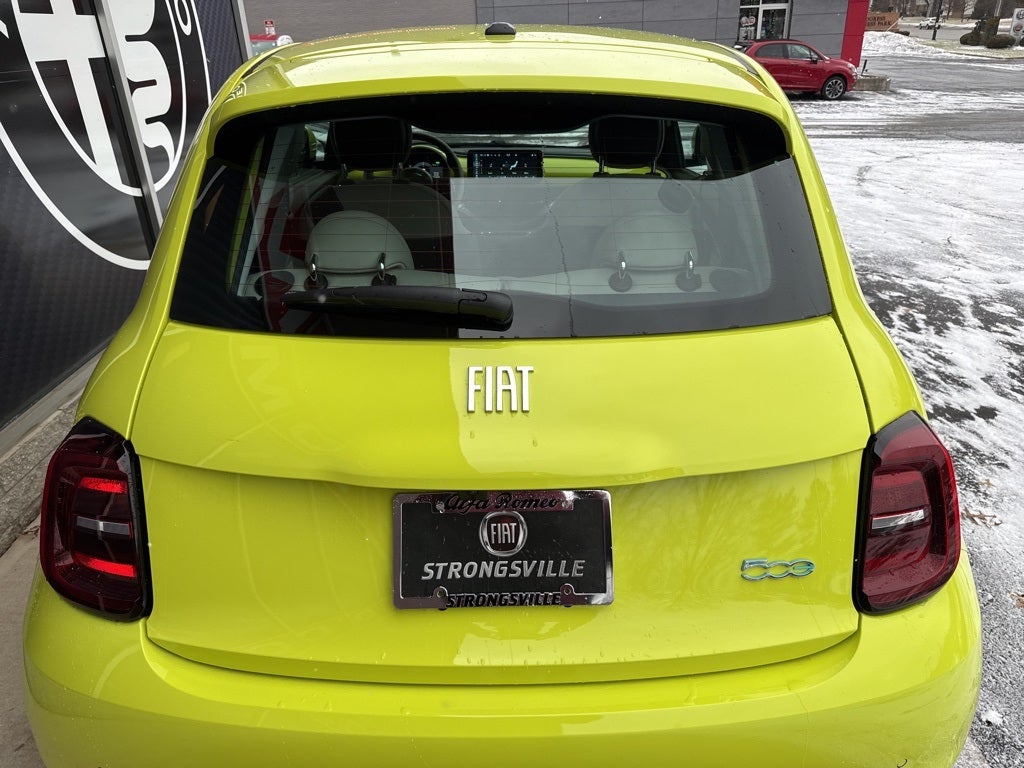 2025 FIAT 500e Battery Electric
