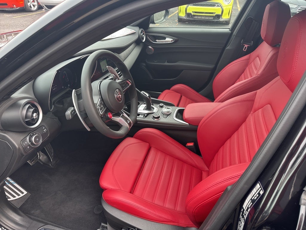 2024 Alfa Romeo Giulia Quadrifoglio Quadrifoglio Carbon