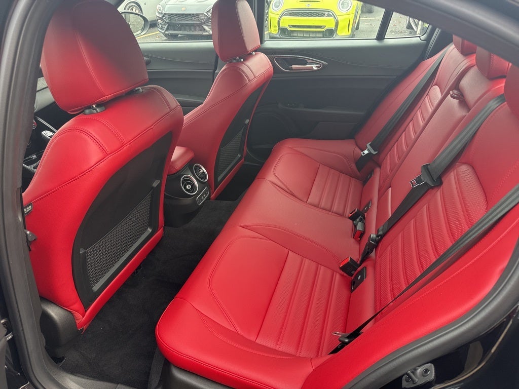 2024 Alfa Romeo Giulia Quadrifoglio Quadrifoglio Carbon