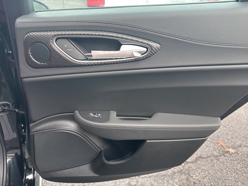 2024 Alfa Romeo Giulia Quadrifoglio Quadrifoglio Carbon