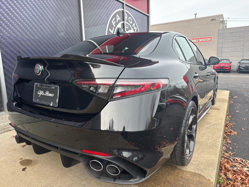 2024 Alfa Romeo Giulia Quadrifoglio Quadrifoglio Carbon