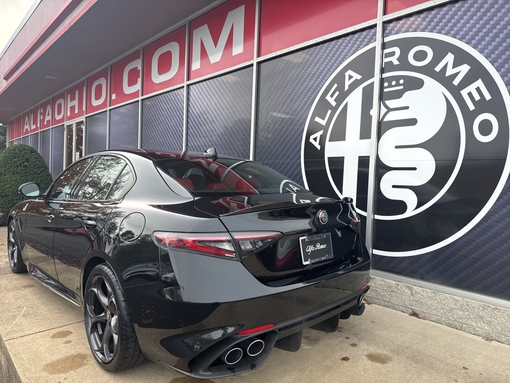 2024 Alfa Romeo Giulia Quadrifoglio Quadrifoglio Carbon