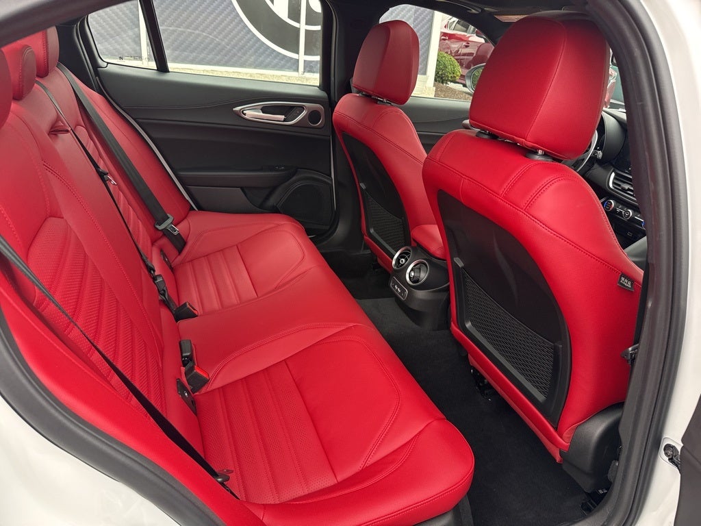2025 Alfa Romeo Giulia Veloce AWD