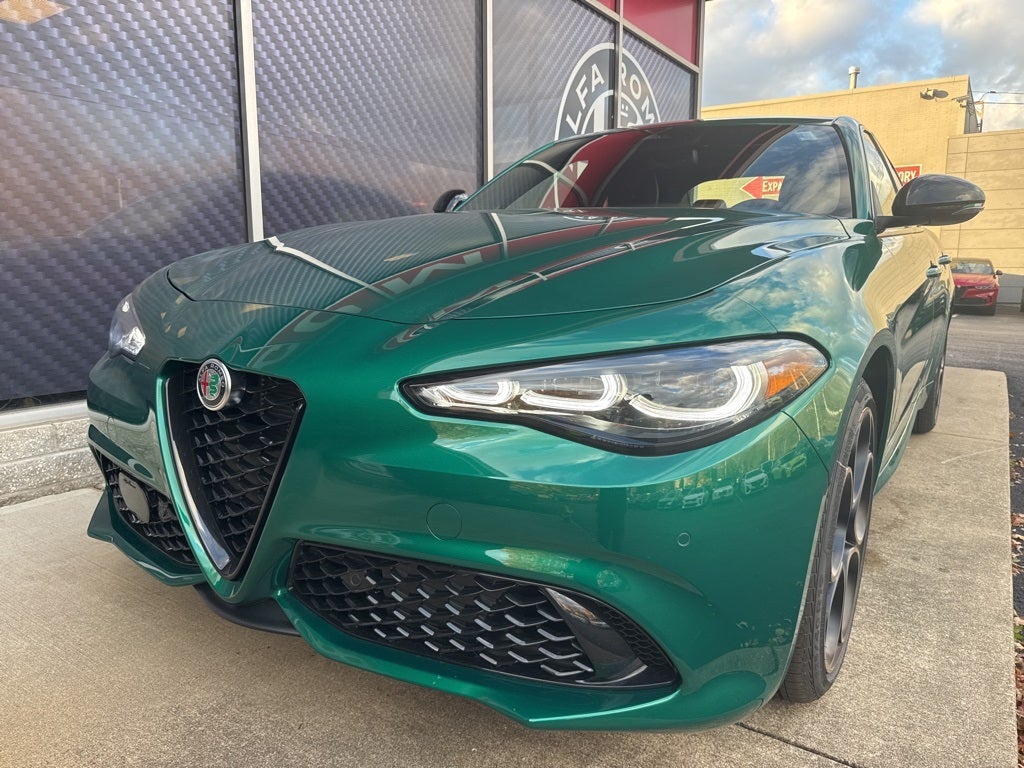 2025 Alfa Romeo Giulia Intensa AWD