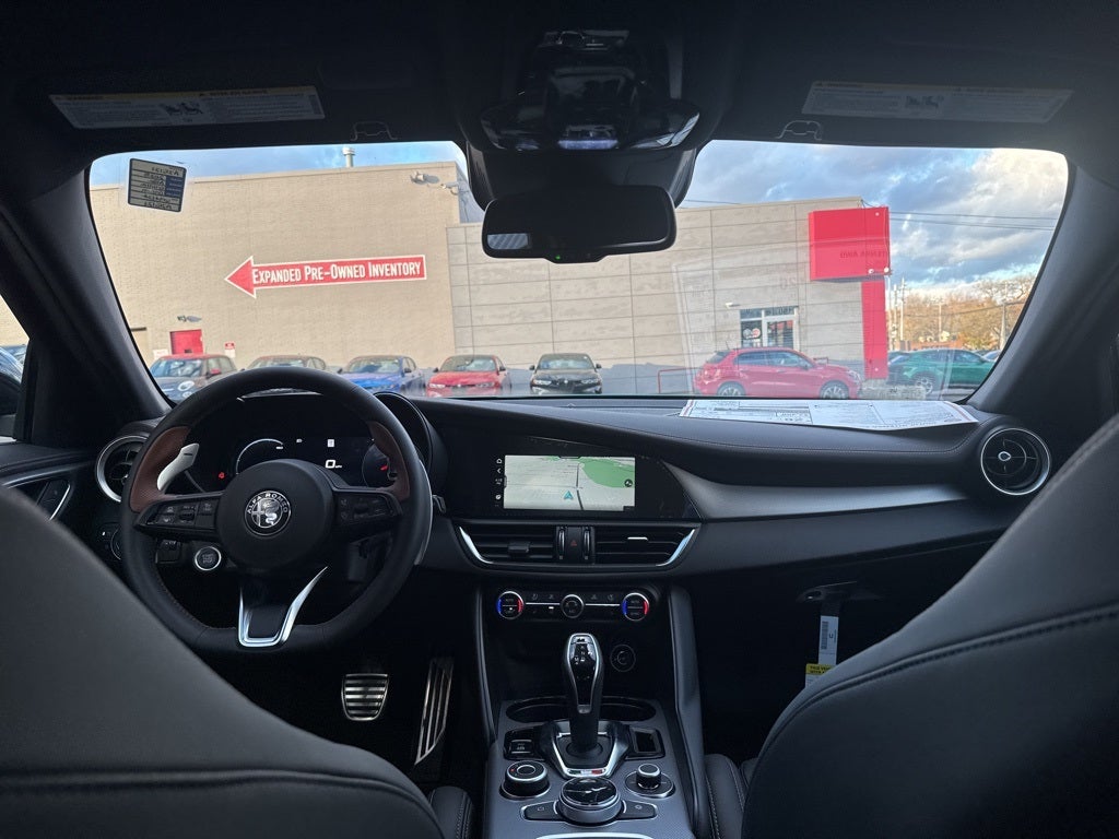 2025 Alfa Romeo Giulia Intensa AWD