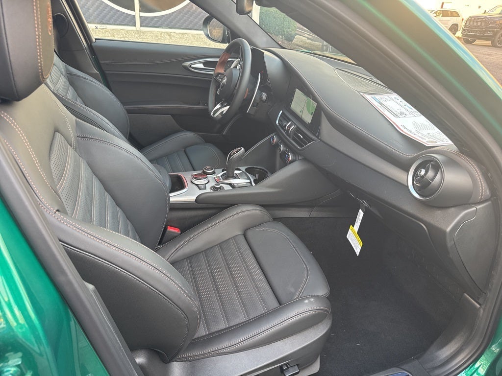 2025 Alfa Romeo Giulia Intensa AWD