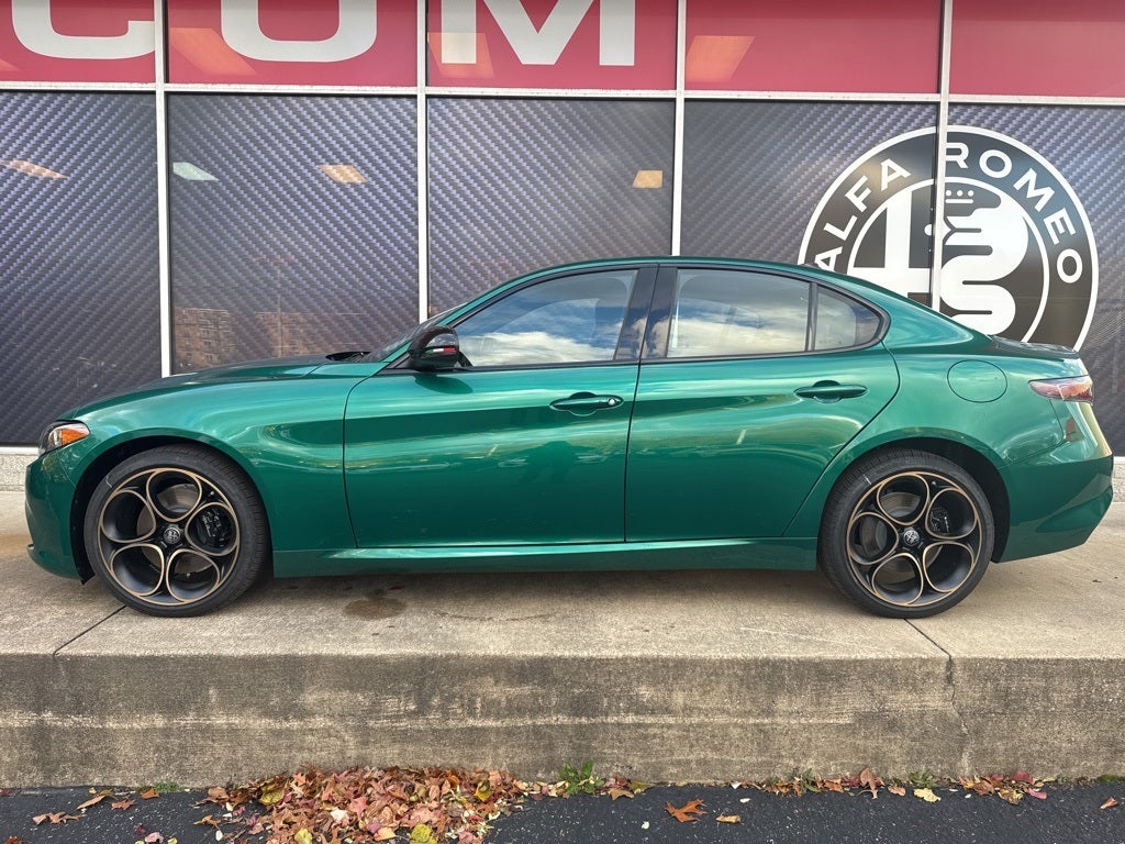 2025 Alfa Romeo Giulia Intensa AWD