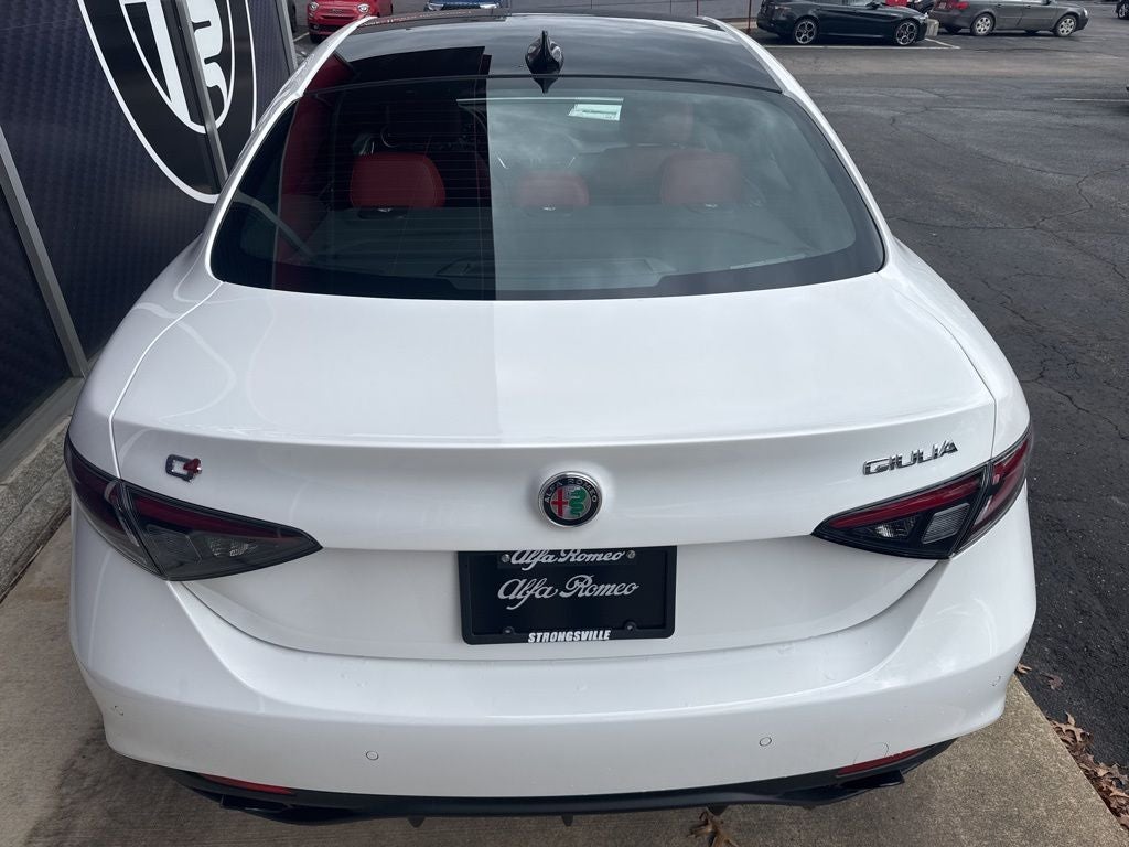 2026 Alfa Romeo Giulia Base