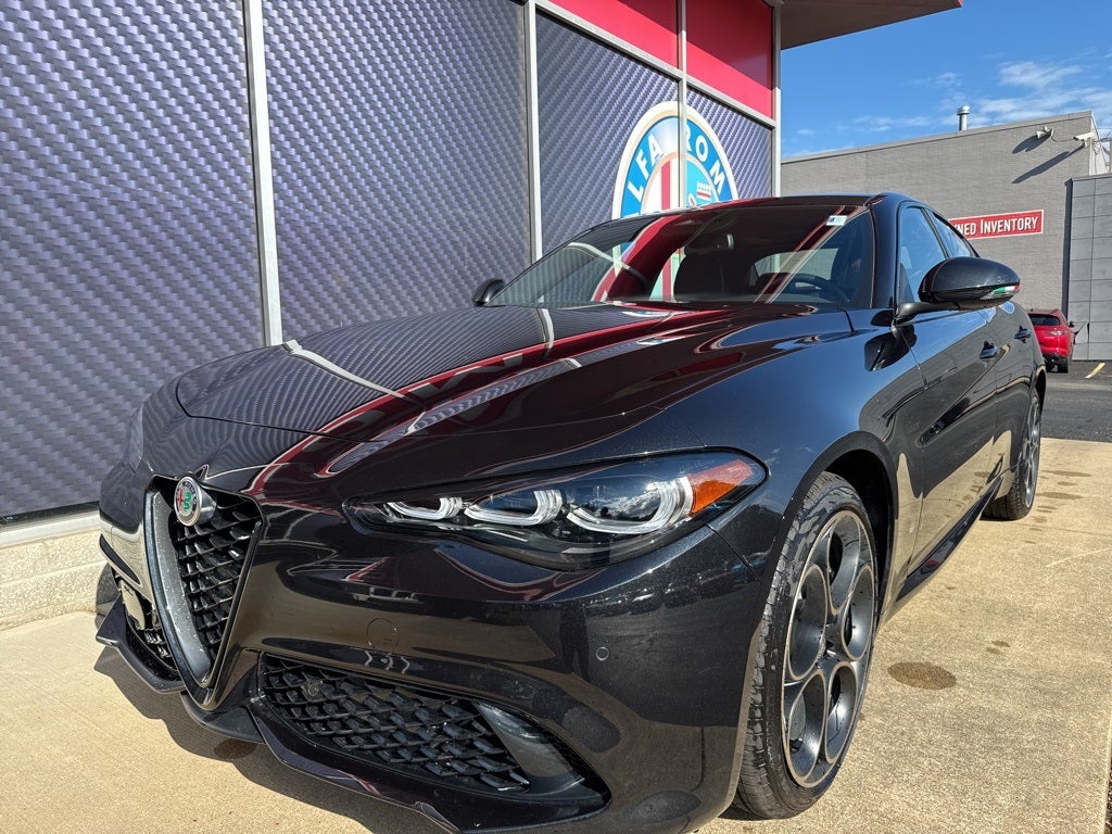 2025 Alfa Romeo Giulia Intensa AWD
