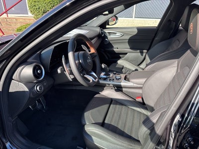 2025 Alfa Romeo Giulia Intensa AWD