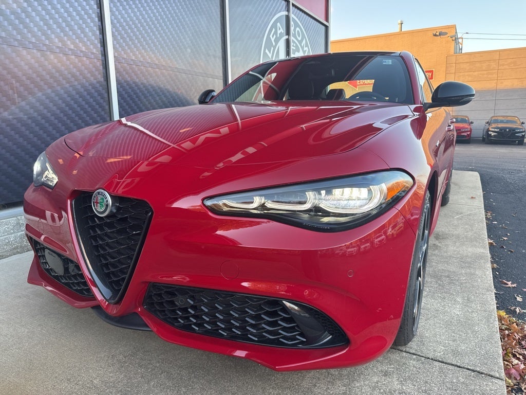 2025 Alfa Romeo Giulia Veloce AWD