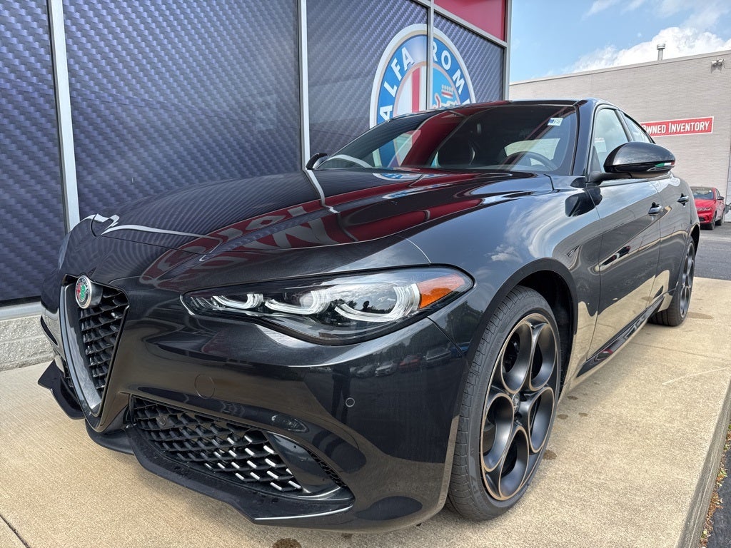 2025 Alfa Romeo Giulia Intensa AWD