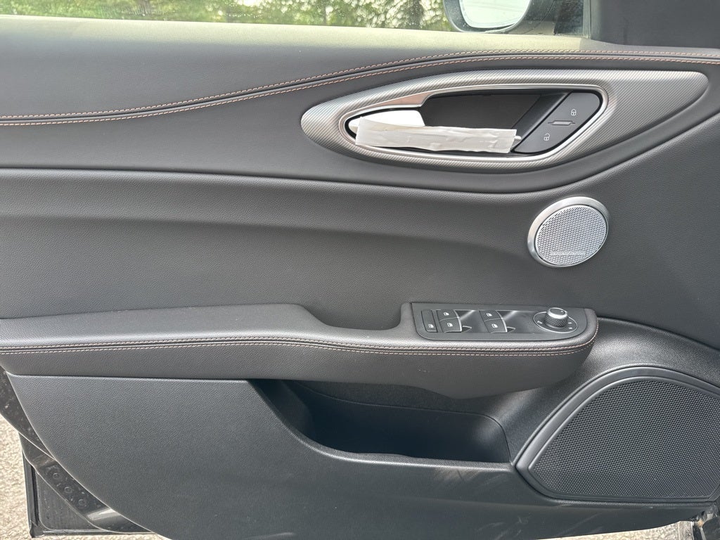 2025 Alfa Romeo Giulia Intensa AWD