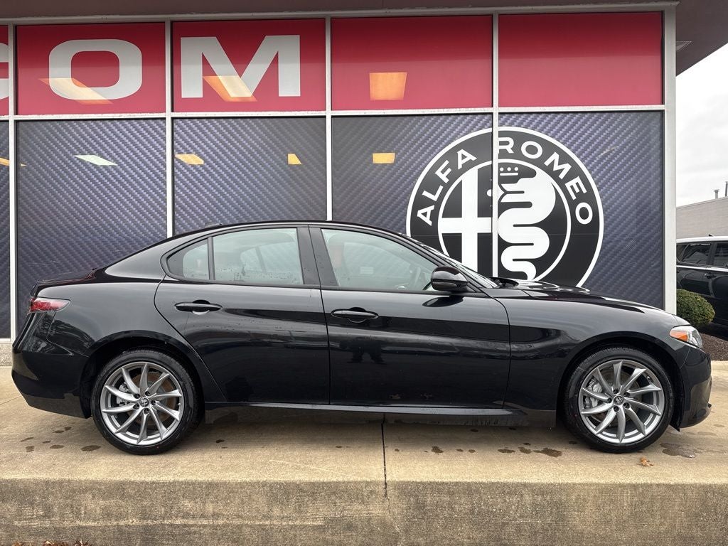 2026 Alfa Romeo Giulia Base