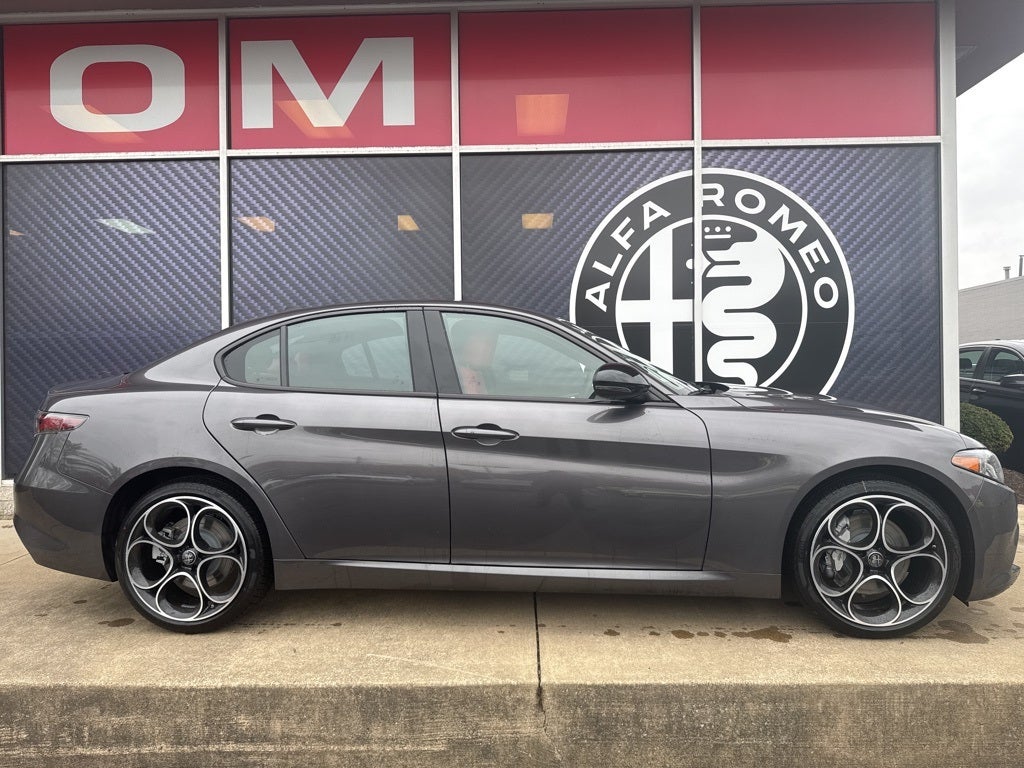 2026 Alfa Romeo Giulia Base