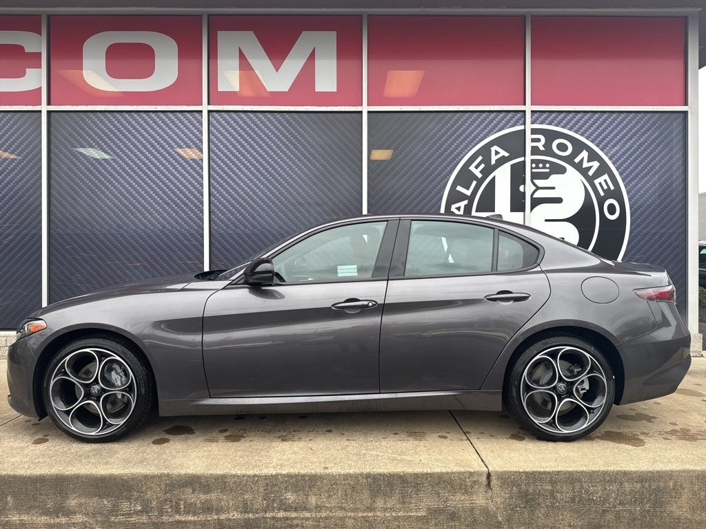 2026 Alfa Romeo Giulia Base