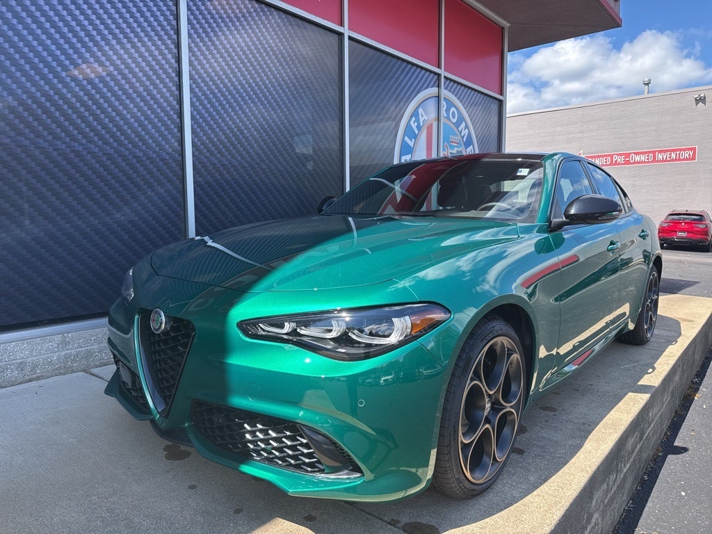 2025 Alfa Romeo Giulia Intensa AWD