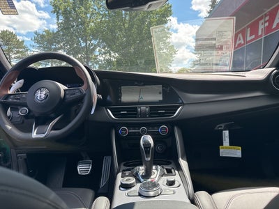 2025 Alfa Romeo Giulia Intensa AWD
