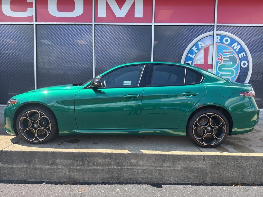 2025 Alfa Romeo Giulia Intensa AWD