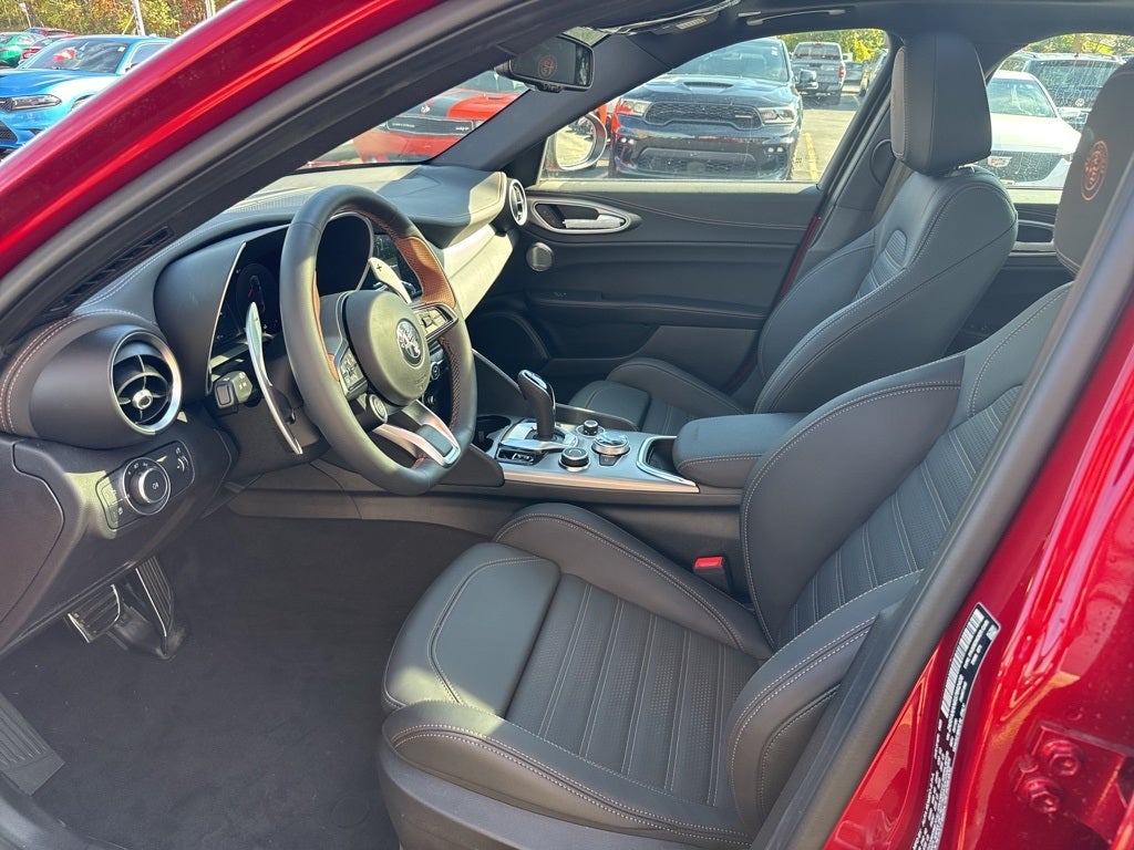 2025 Alfa Romeo Giulia Intensa AWD