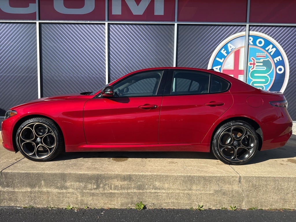 2025 Alfa Romeo Giulia Intensa AWD