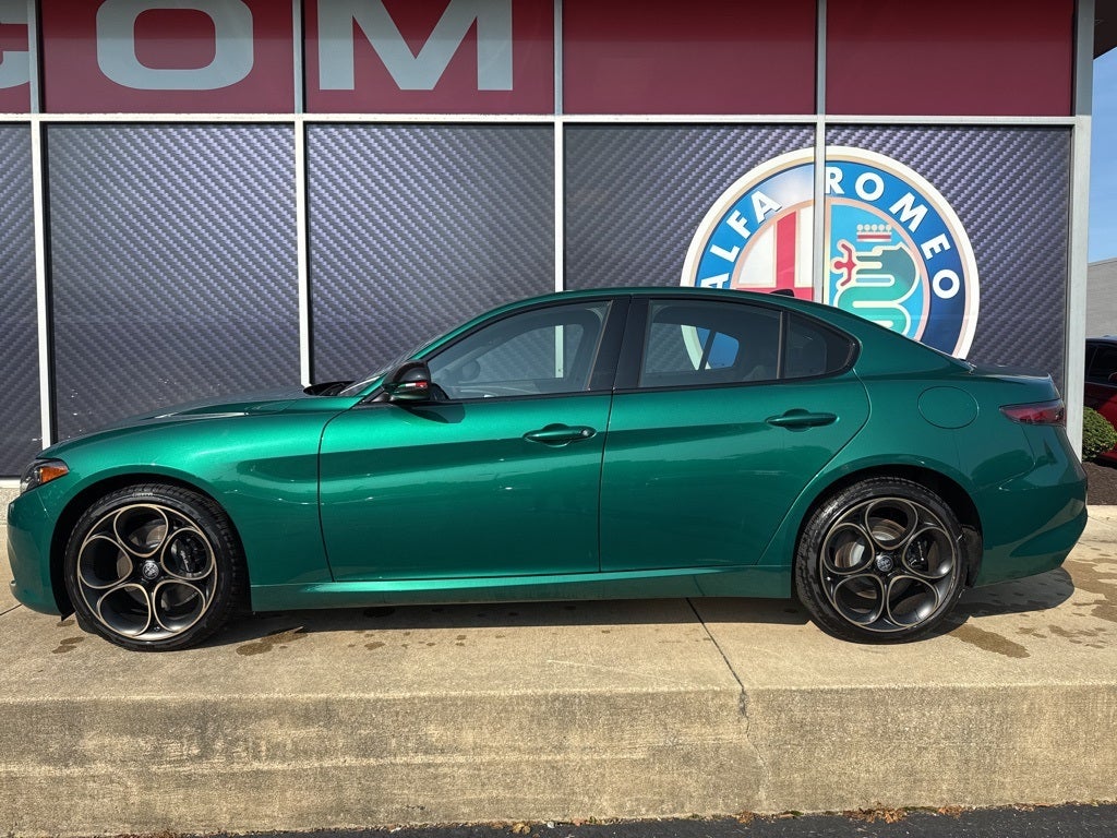 2025 Alfa Romeo Giulia Intensa AWD
