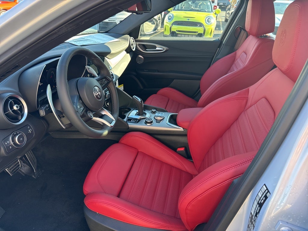2025 Alfa Romeo Giulia Veloce AWD