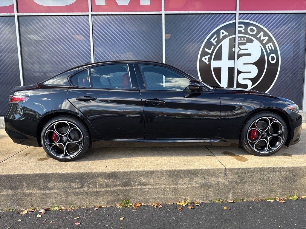 2025 Alfa Romeo Giulia Veloce AWD