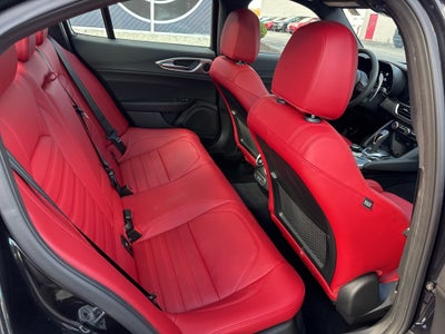 2025 Alfa Romeo Giulia Veloce AWD