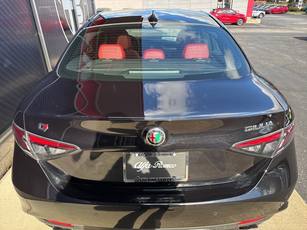 2025 Alfa Romeo Giulia Veloce AWD