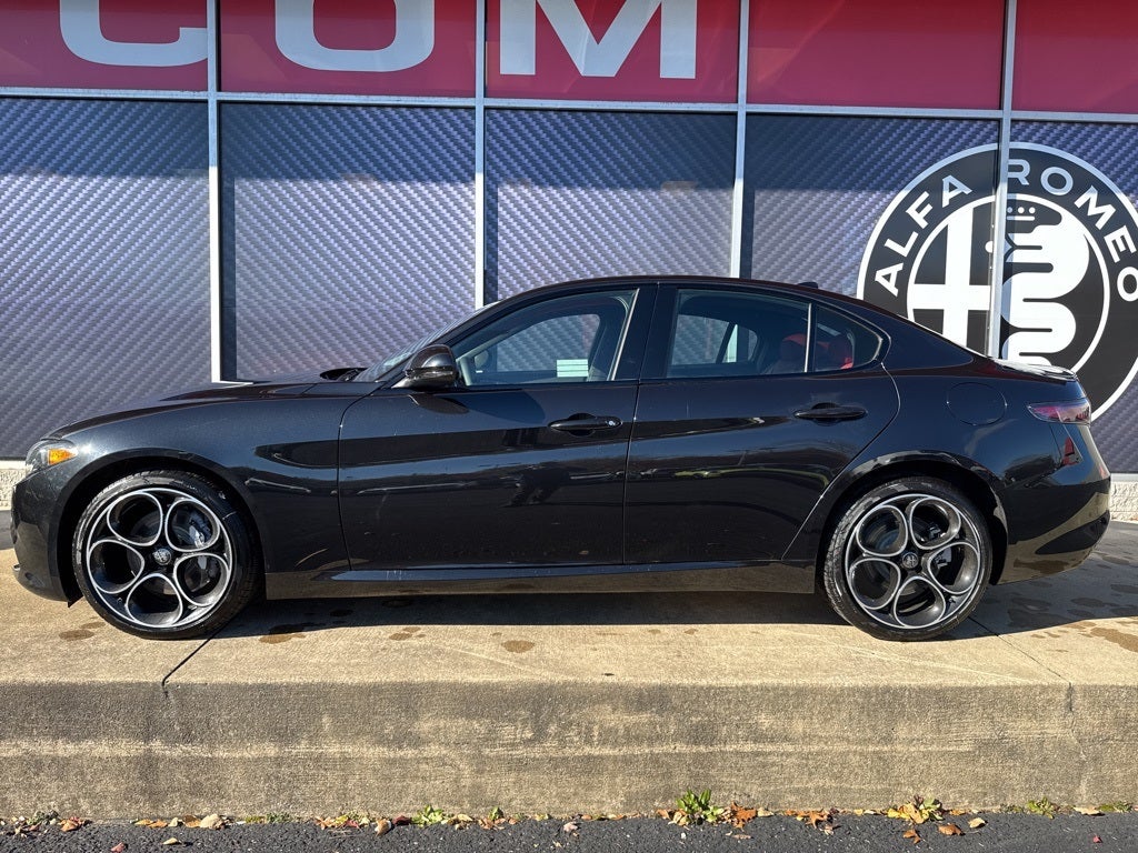 2025 Alfa Romeo Giulia AWD
