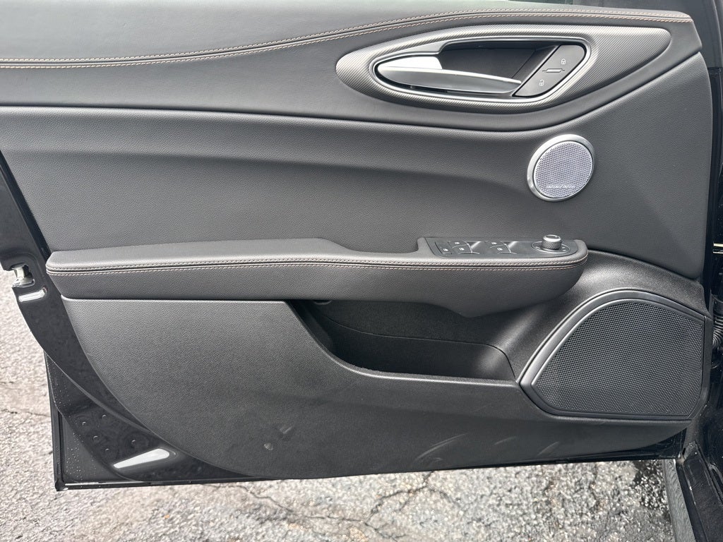 2025 Alfa Romeo Giulia Intensa AWD