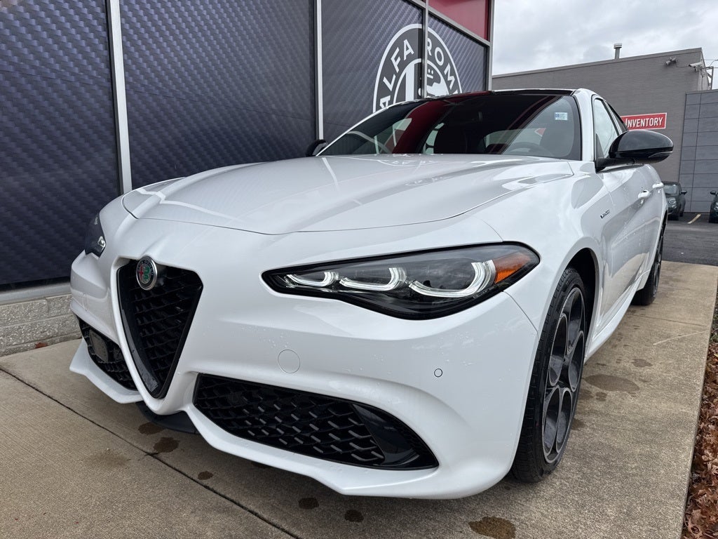 2025 Alfa Romeo Giulia Veloce AWD