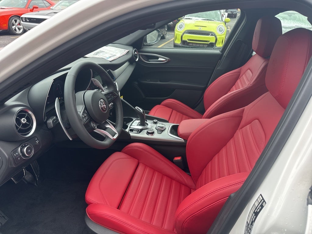 2025 Alfa Romeo Giulia Veloce AWD