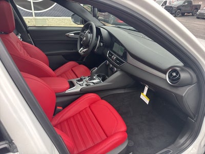 2025 Alfa Romeo Giulia Veloce AWD