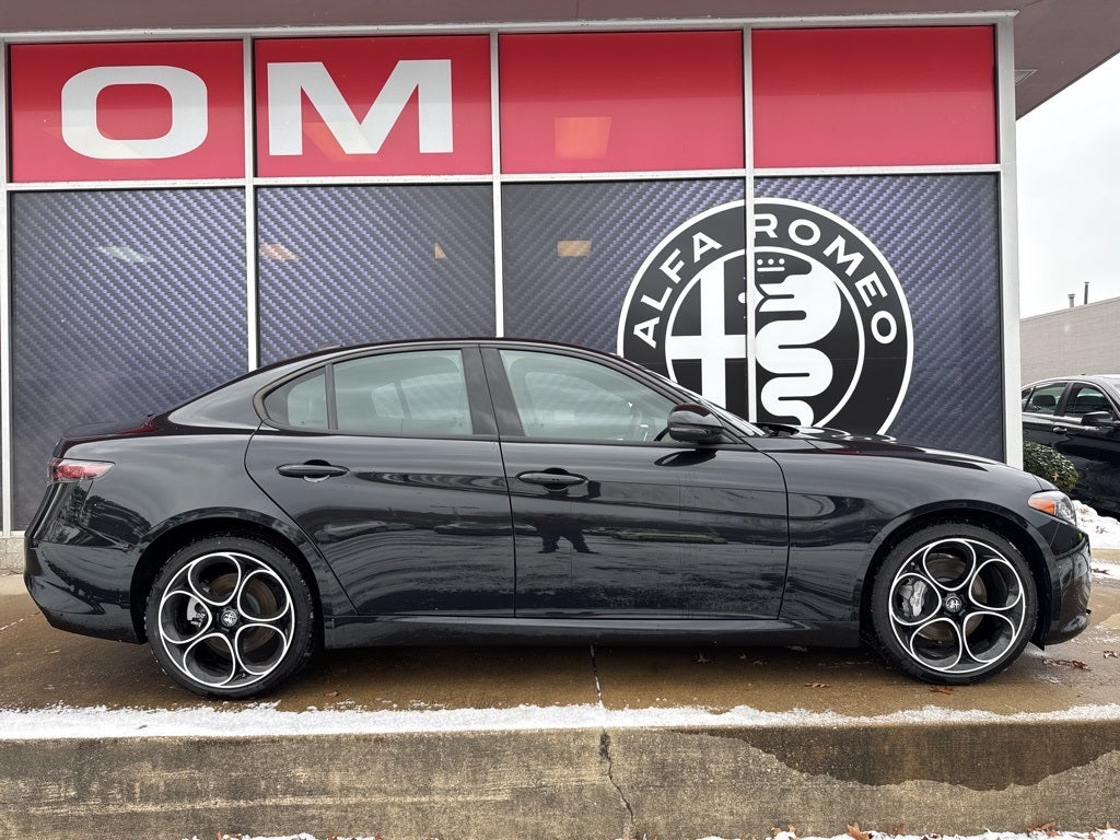 2025 Alfa Romeo Giulia AWD