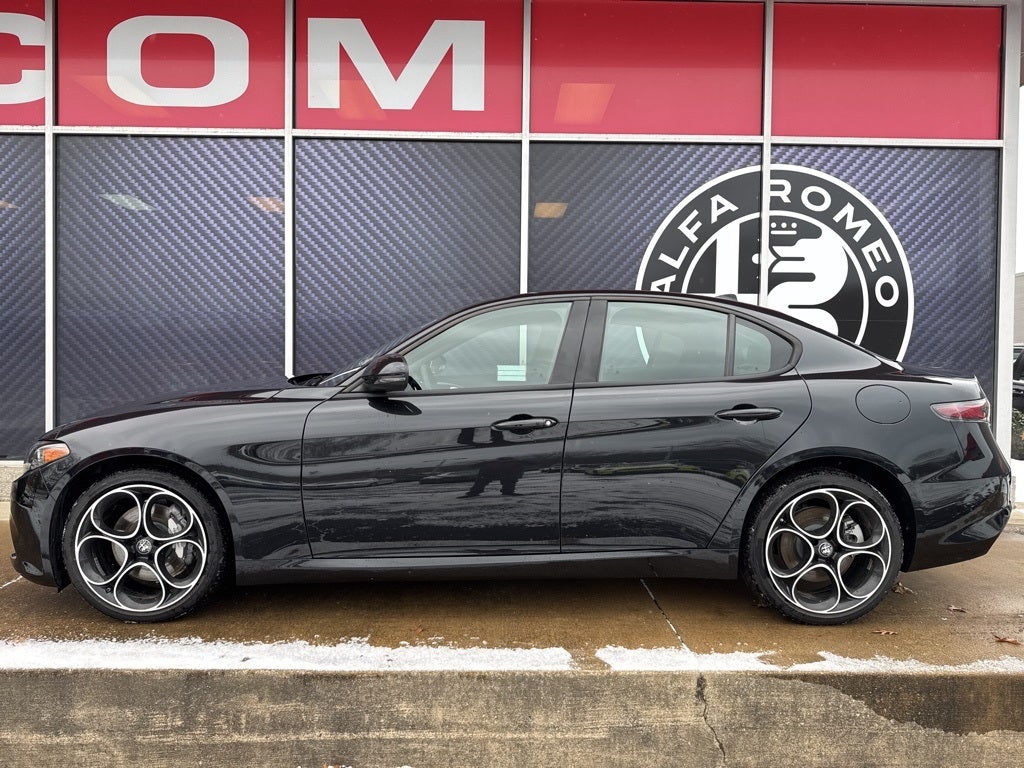2025 Alfa Romeo Giulia AWD