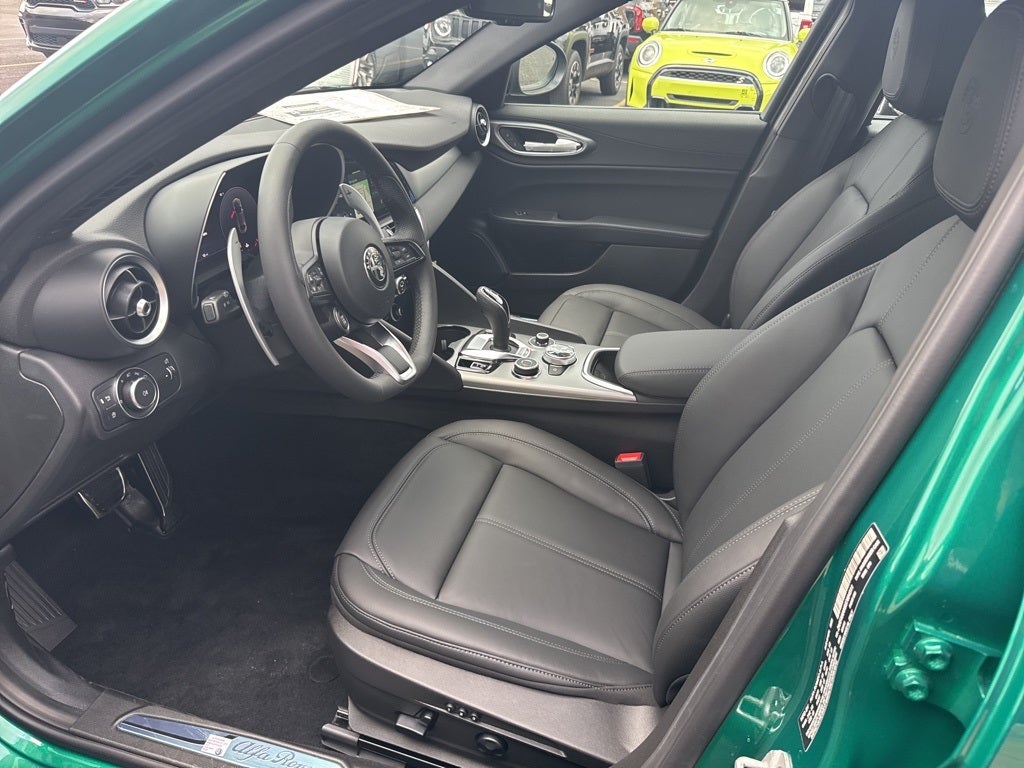 2025 Alfa Romeo Giulia AWD