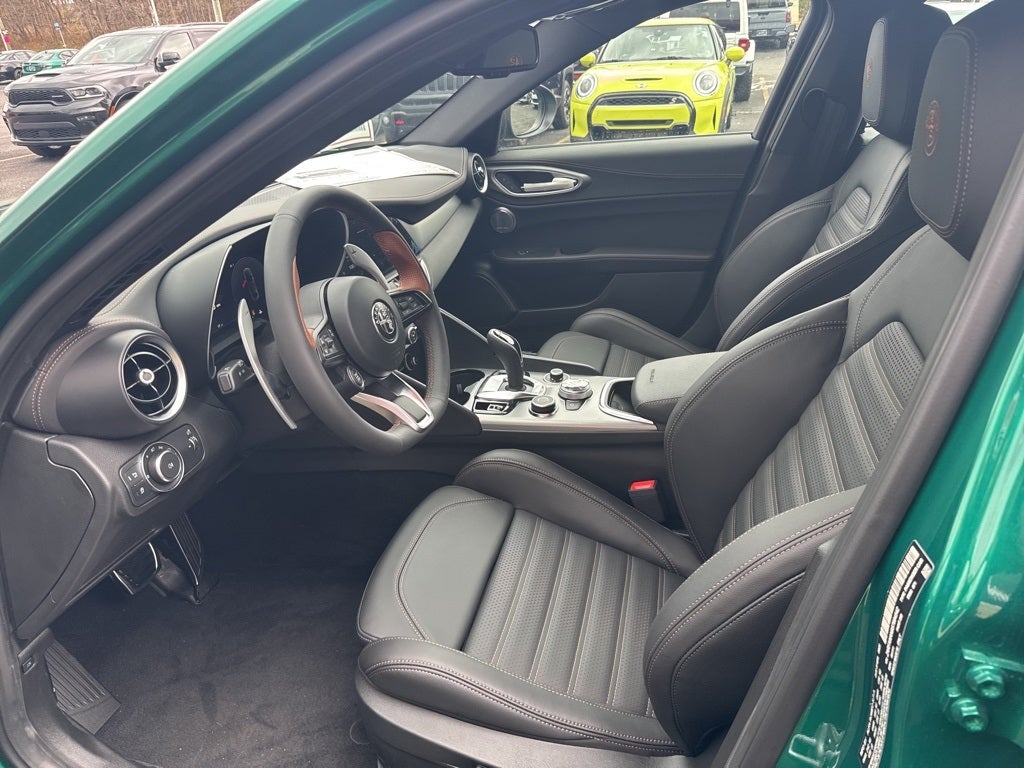 2025 Alfa Romeo Giulia Intensa AWD