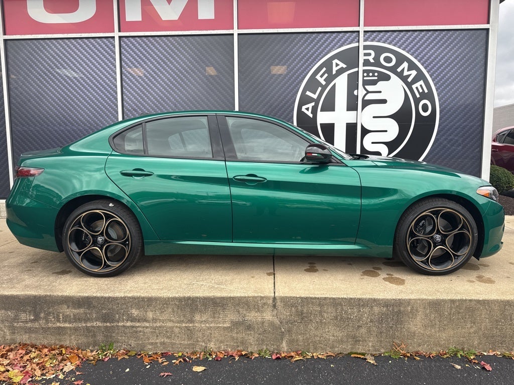 2025 Alfa Romeo Giulia Intensa AWD